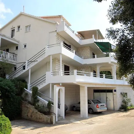 Zavalatica 4420b דירה Čara